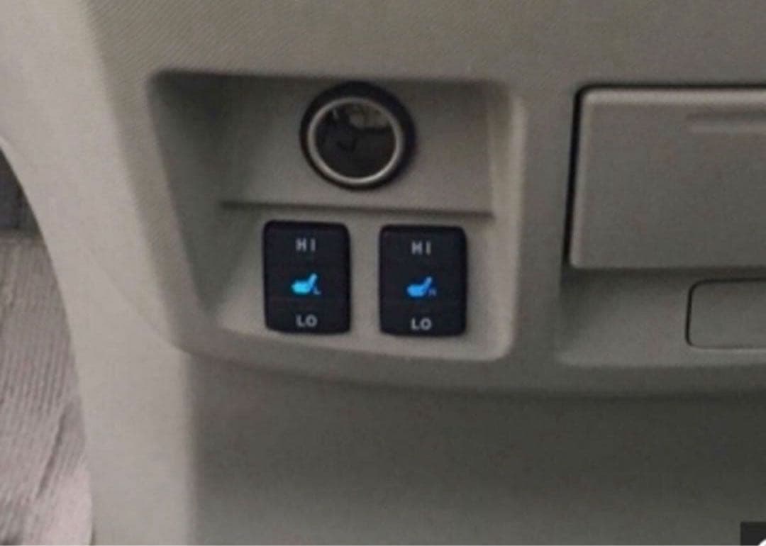 200系　ハイエース　170系シエンタ　後付 シートヒーターキット