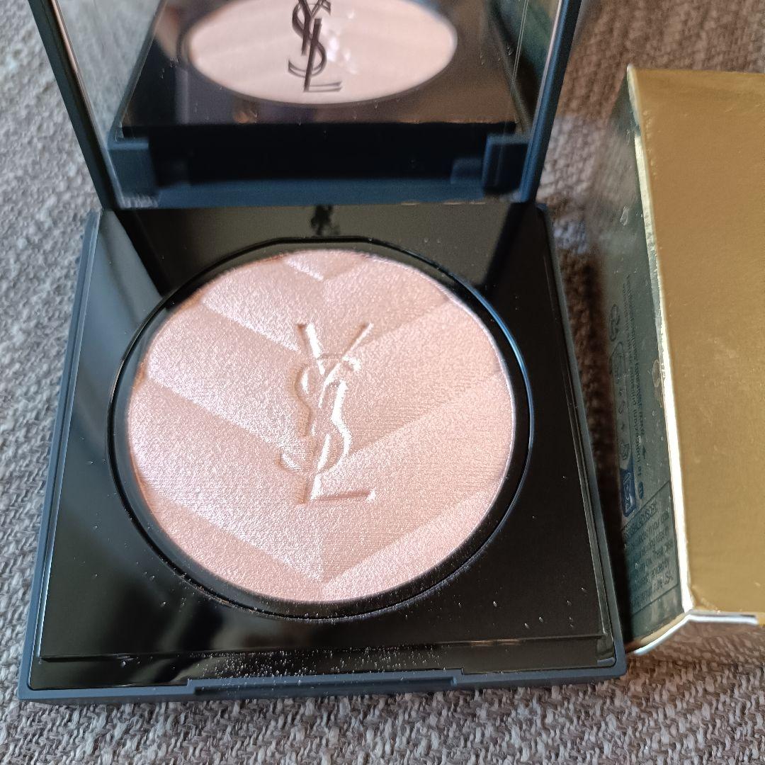 イヴサンローラン　オールアワーズハイパールミナイザー03ロージーサンド