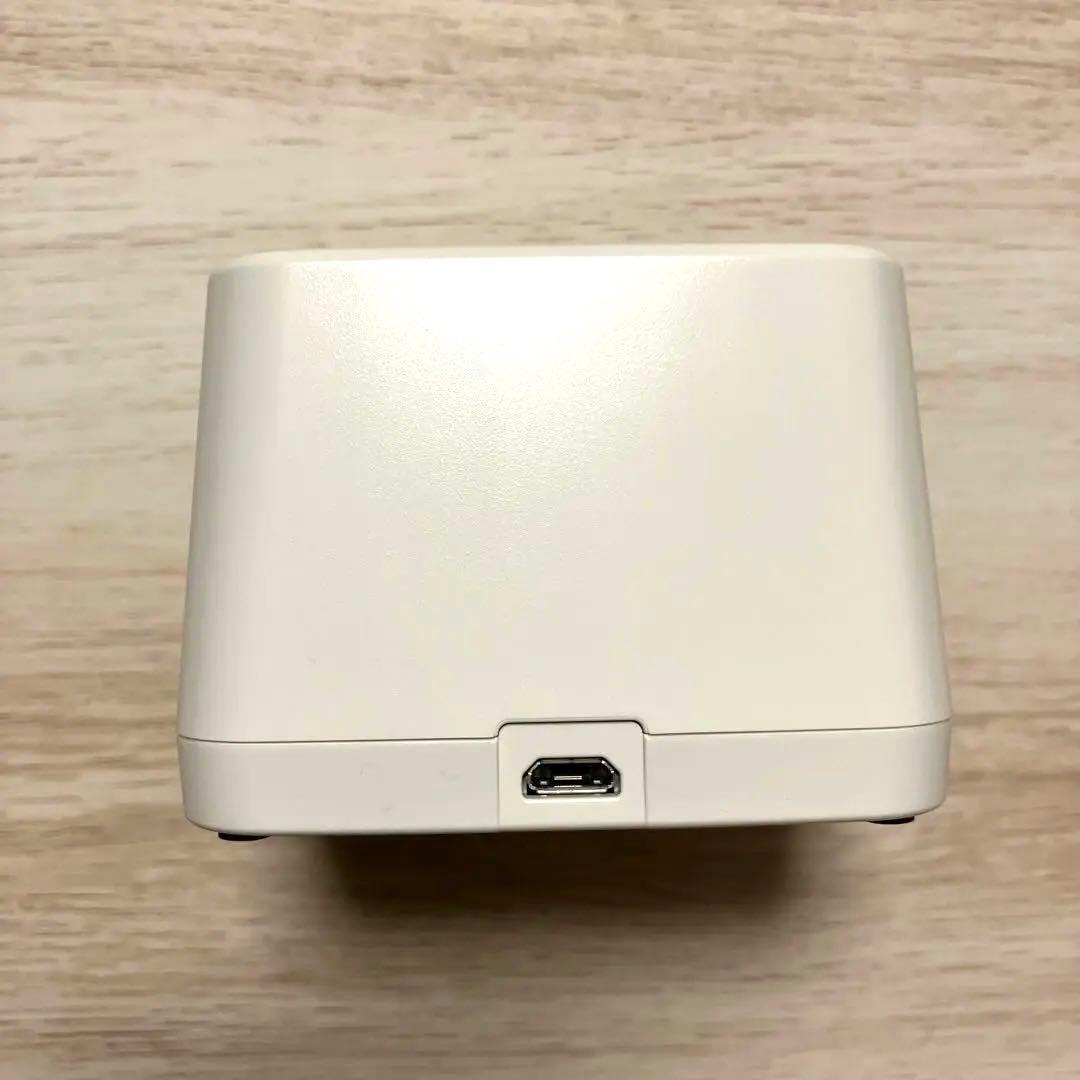 ☆美品☆ドコモらくらくホン F-01M ホワイト（充電器付き）