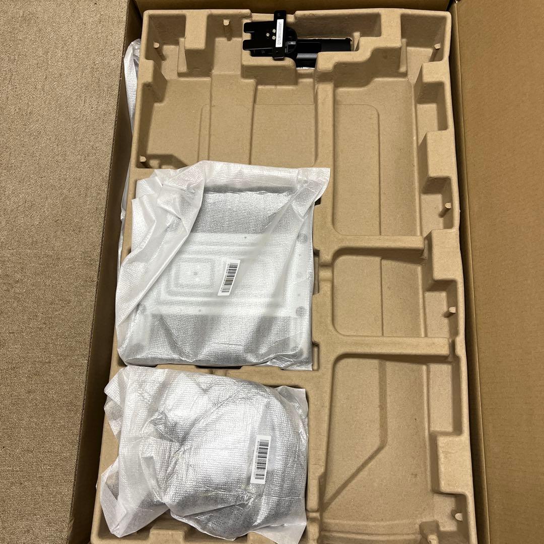 フィリプスモニター4K UHD 31.5インチ