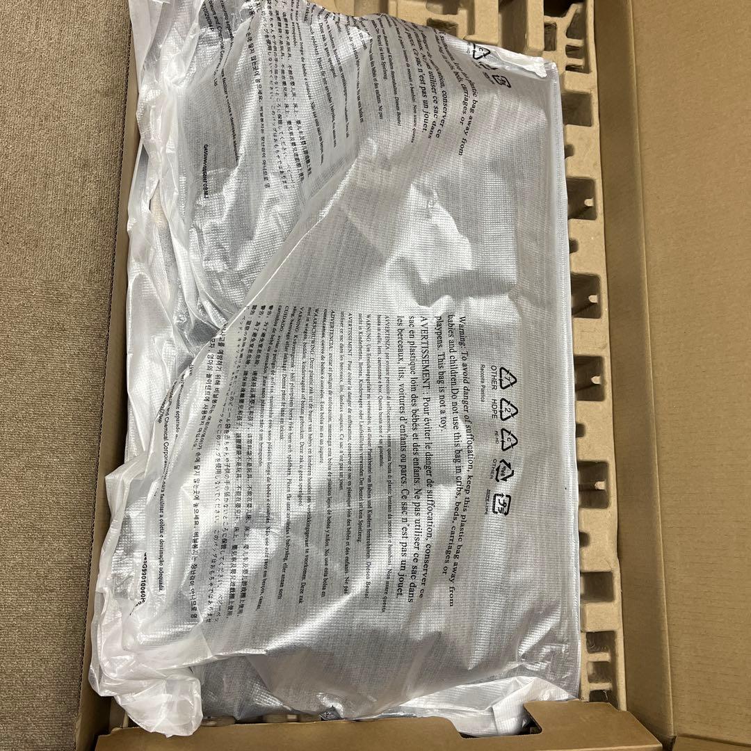 フィリプスモニター4K UHD 31.5インチ