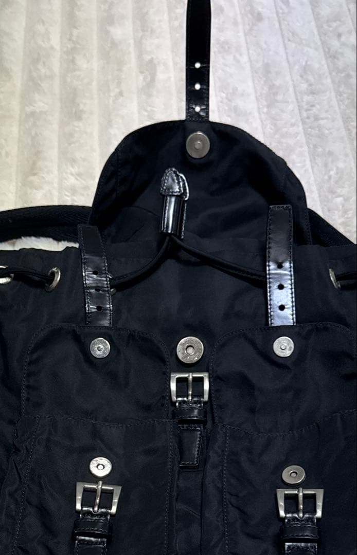 PRADAのブラック Re-Nylon バックパック