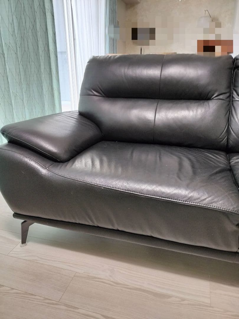 販売7/18まで！ニトリ　ブラックレザー三人掛けソファ モダンデザイン