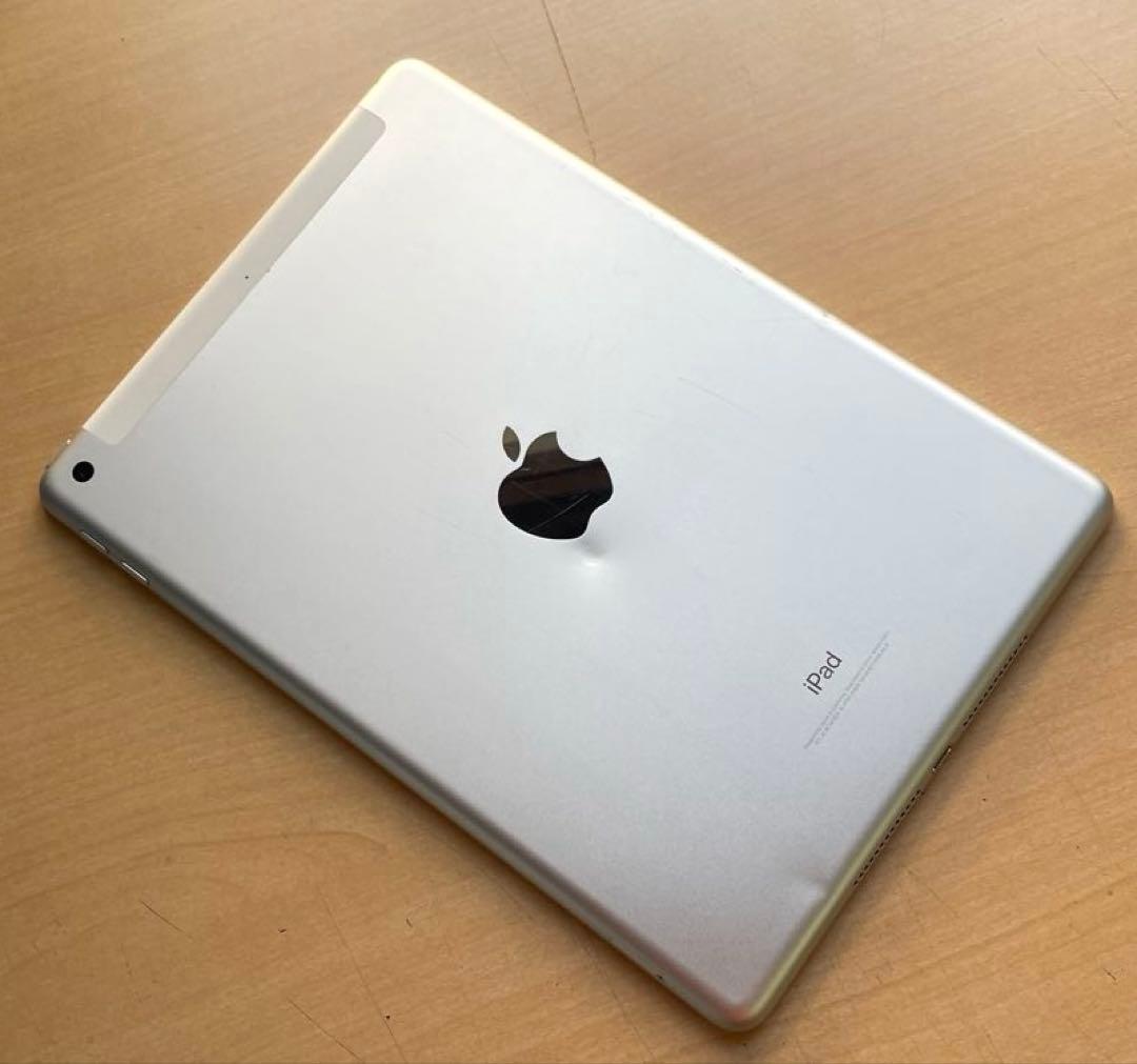 iPad 第5世代　A1823 Cellular シルバー　32GB 美品