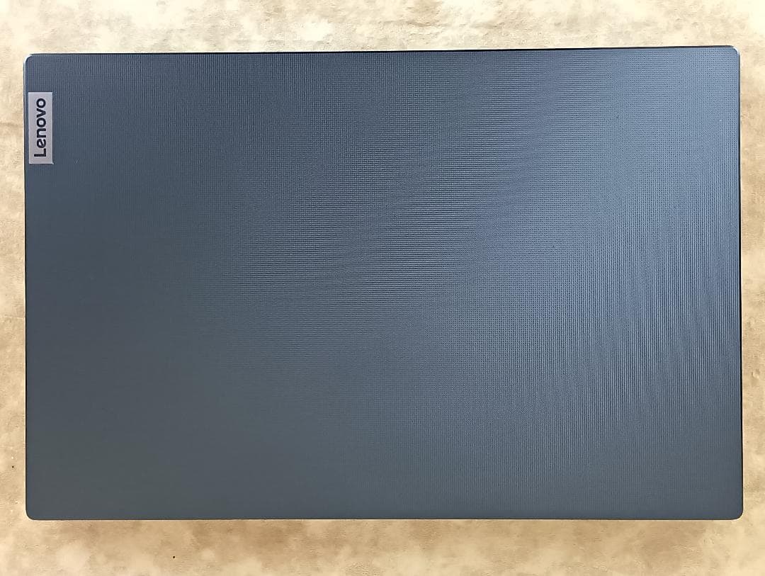 fake is crime機 Lenovo V15 Gen5 i5/24G