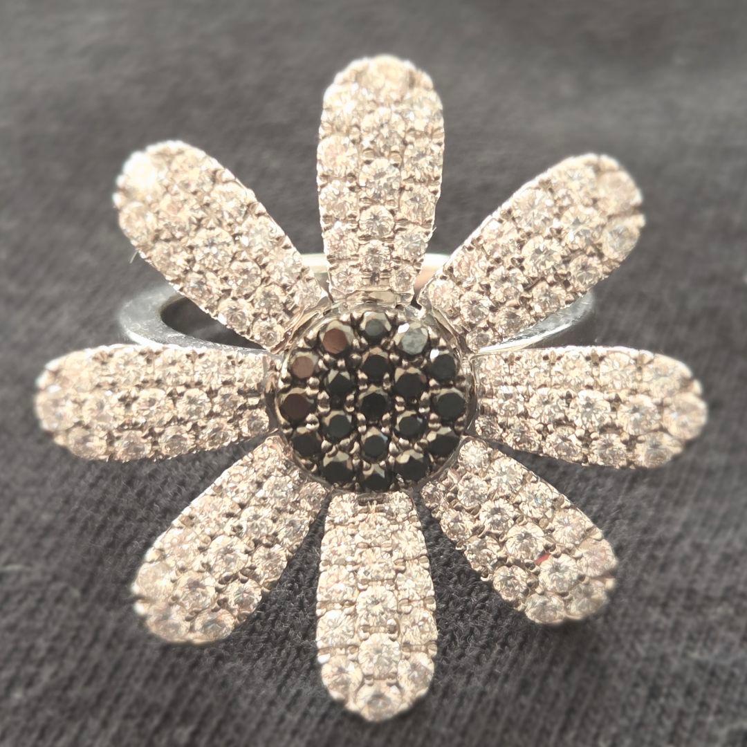 ミオハルタカ マーガレット ブラックダイヤ・ダイヤ フラワーリング 11号