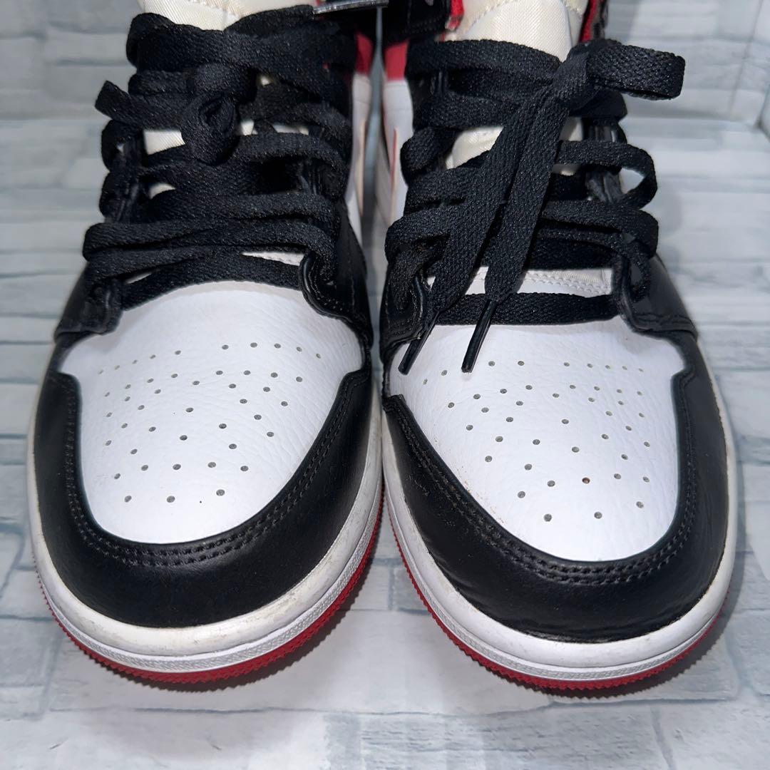 【美品】⭐️ナイキエアジョーダン1 ミッド ホワイト ブラック ジムレッド GS