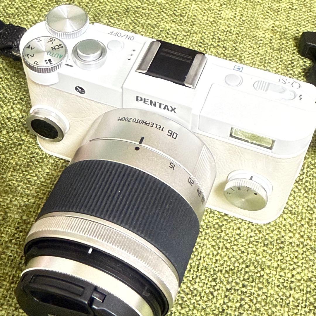 美品 PENTAX Q-S1 ミラーレス 一眼レフカメラ ホワイト レンズ4本付