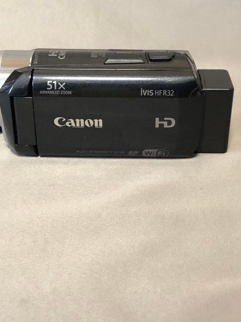 ビデオカメラ　キャノン　HF R32