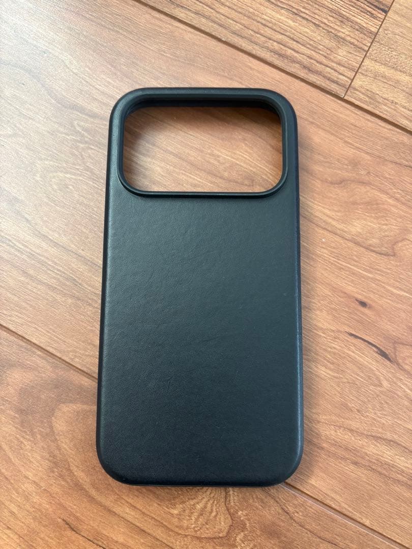 NOMAD iPhone 17 Pro Max レザーケース ブラウン