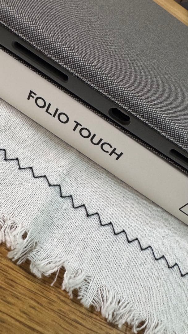 Logicool FOLIO TOUCH iPad Air用ケース