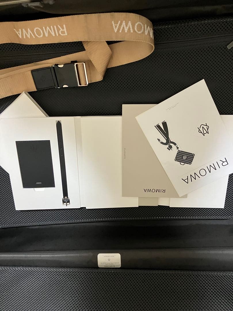 RIMOWA ゴールドキャリーケース