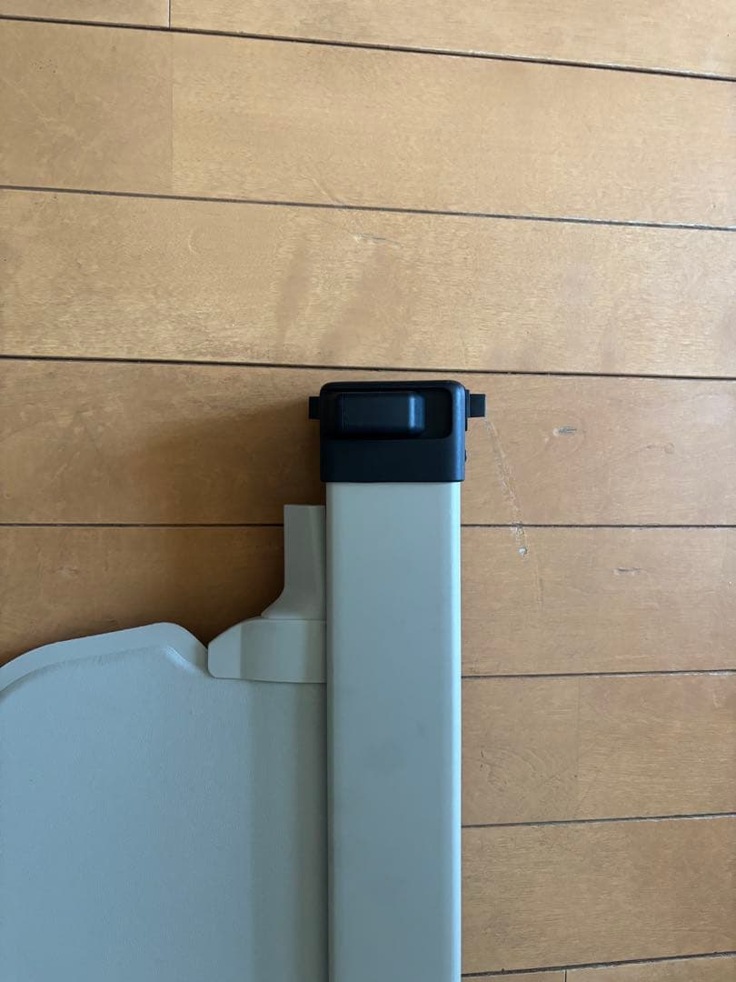 美品ボルボV60純正トノカバー　ラゲッジコンパートメントカバー