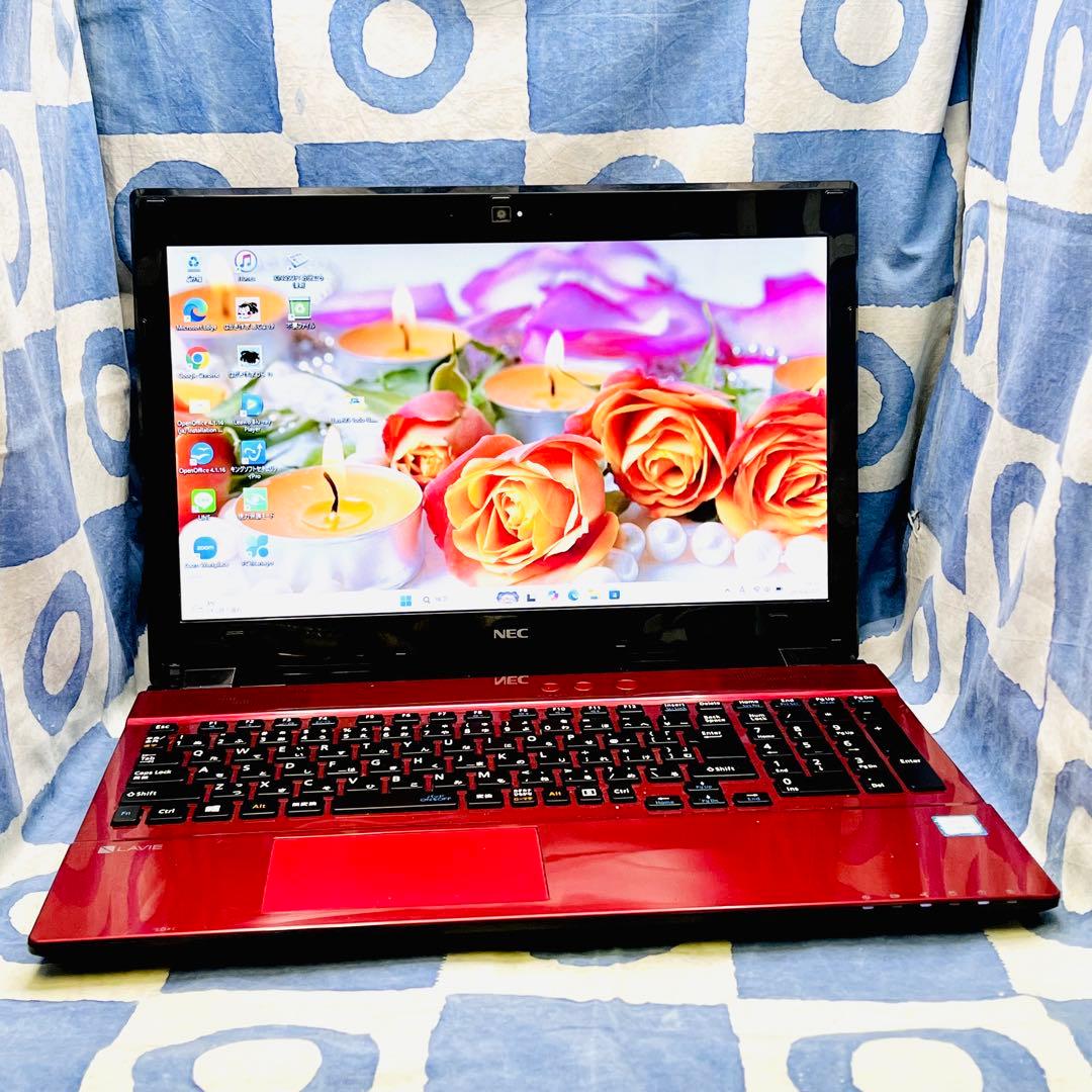 快速SSD256GB☆貴重赤ノートPC♪ブルーレイ&カメラ！第7世代！Win11