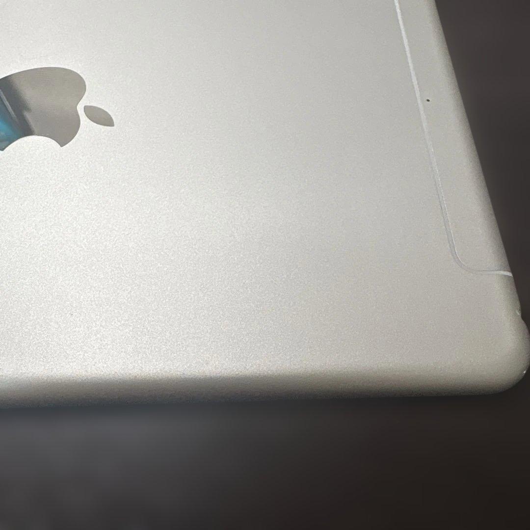 iPad Mini 第5世代 64Gb Wi-Fi + Cellularモデル