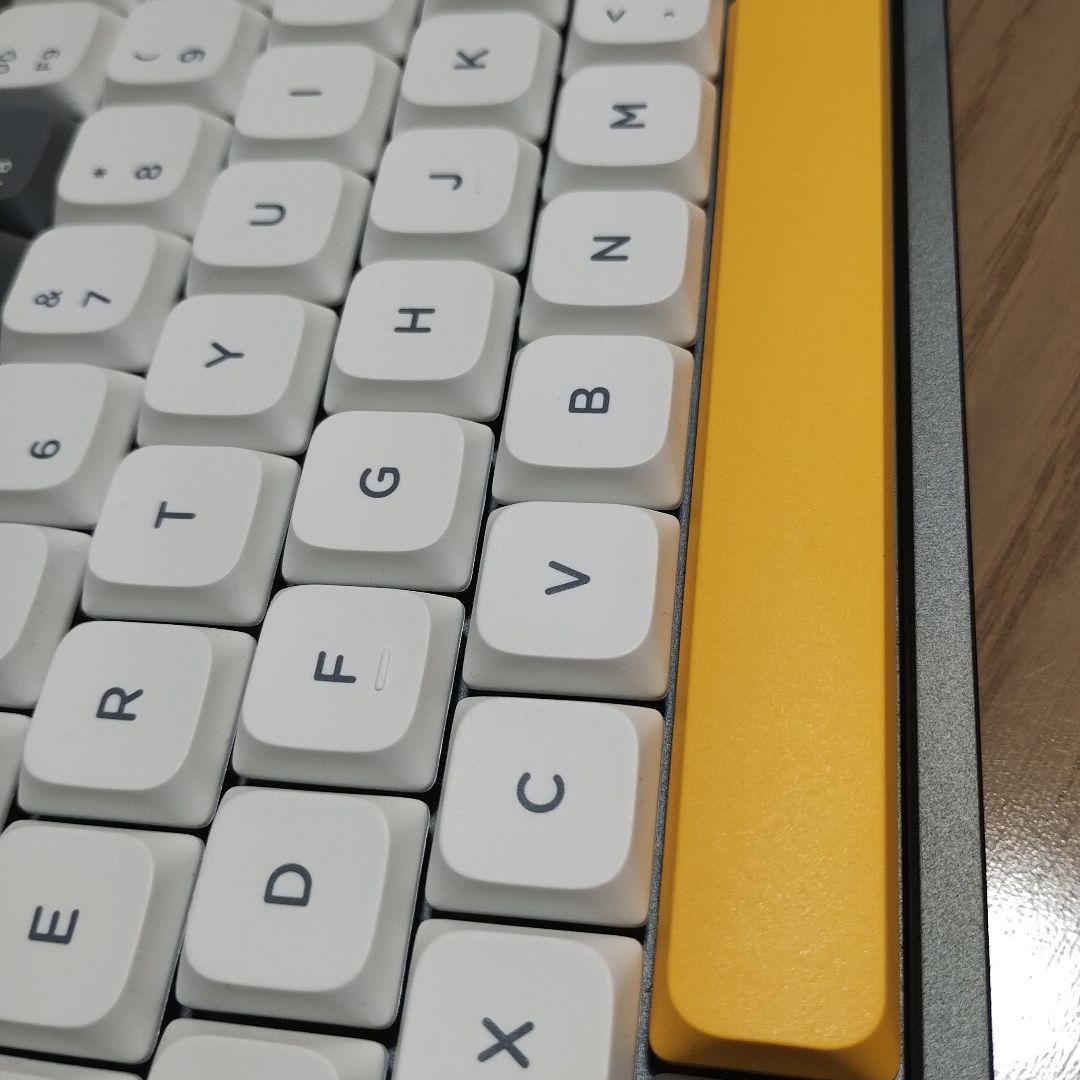 【美品】NuPhy Air75 V2 キーボードUS配列　バッグ付き