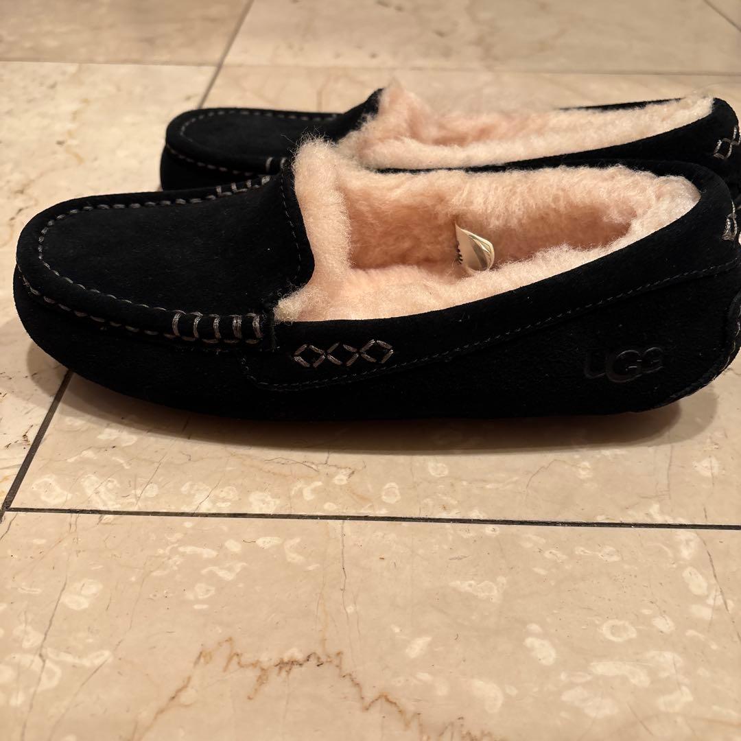 美品　UGG ブラック モカシン　5 36