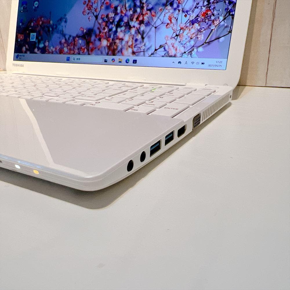 ✨月末セール✨美品 東芝ノートPC 第4世代i3 SSD128GB HN565