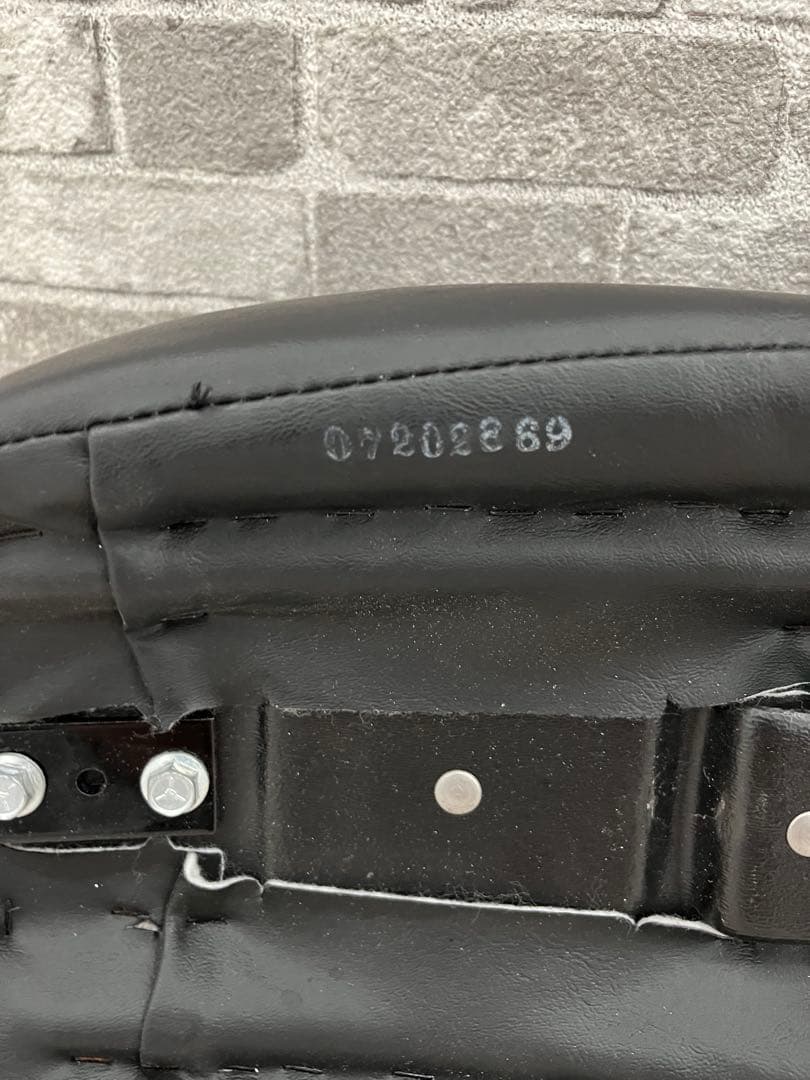 ハーレーダビッドソン純正 バイクシート XL1200 X