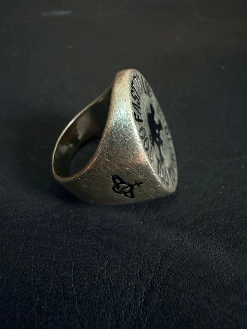 Vivienne Westwood ヴィヴィアン ウエストウッド　スカルリングM