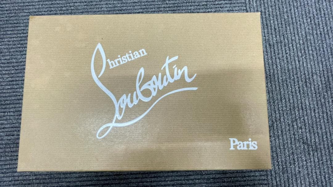 【美品】クリスチャンルブタン ルブタン ハイヒール ベージュ