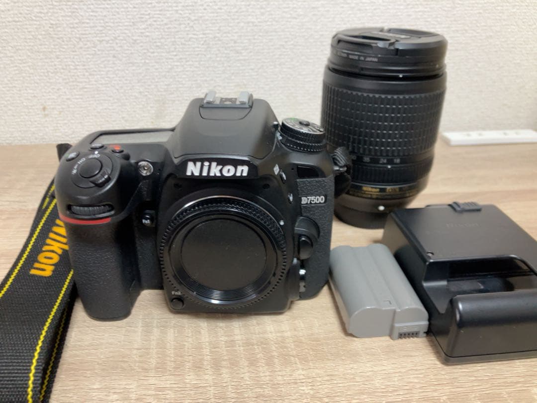 らび【美品】Nikon D7500 レンズキット