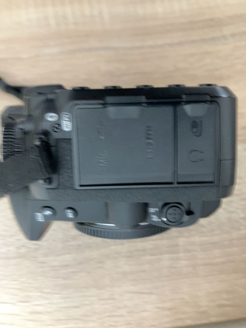 らび【美品】Nikon D7500 レンズキット