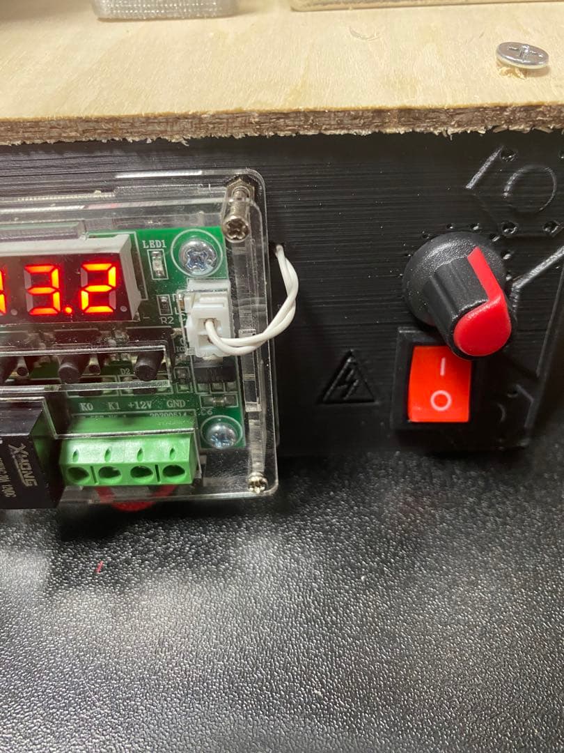 ペットボトルフィラメントメーカー　作業に必須なバルブキャップとラジオペンチ付属