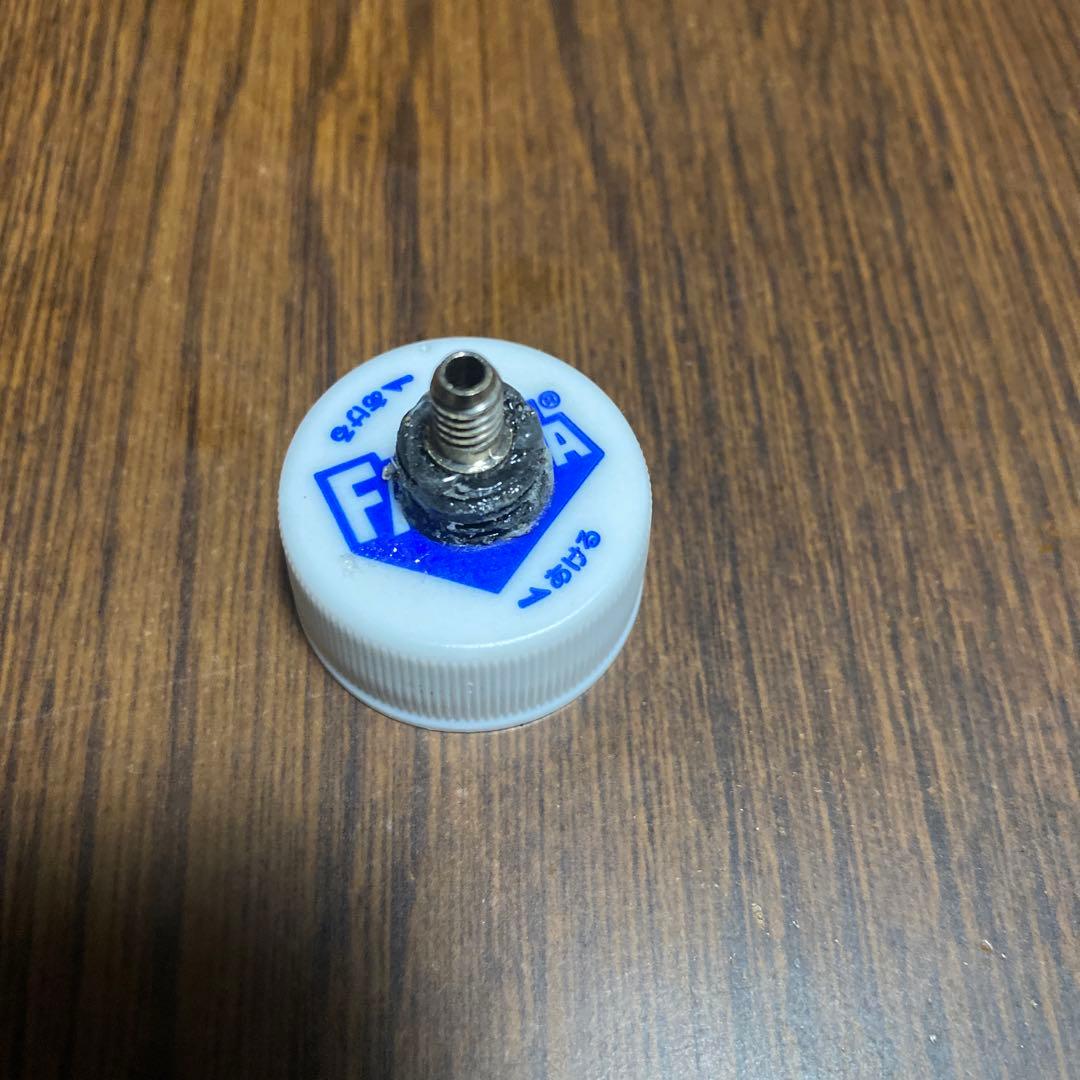 ペットボトルフィラメントメーカー　作業に必須なバルブキャップとラジオペンチ付属