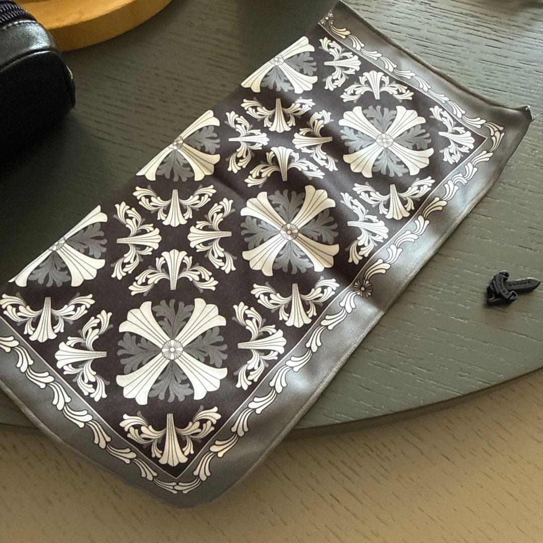 CHROME HEARTS ブラックレザーケース ロゴ入り