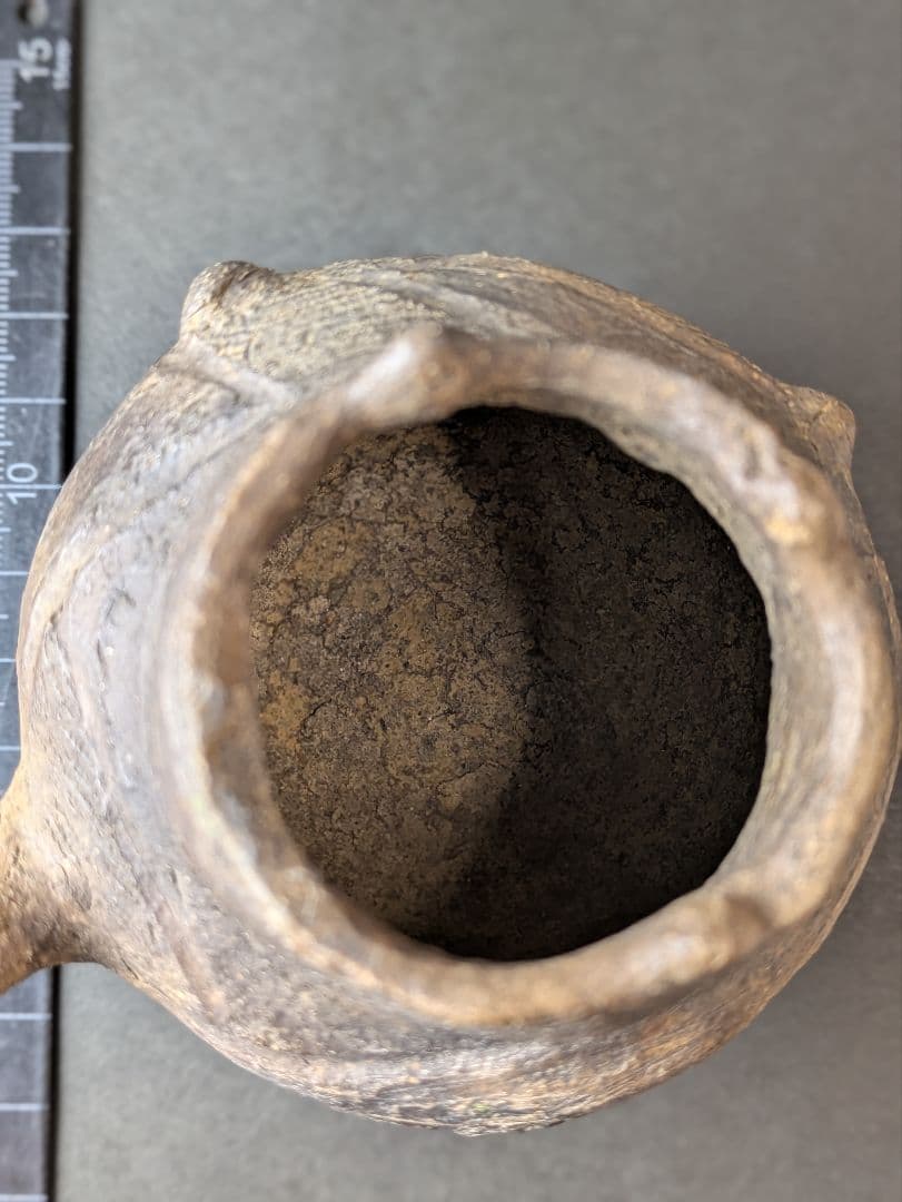 R2 いちばんページです。津軽市木造亀ケ岡遺跡出土品縄文晩期 高さ約8㌢！