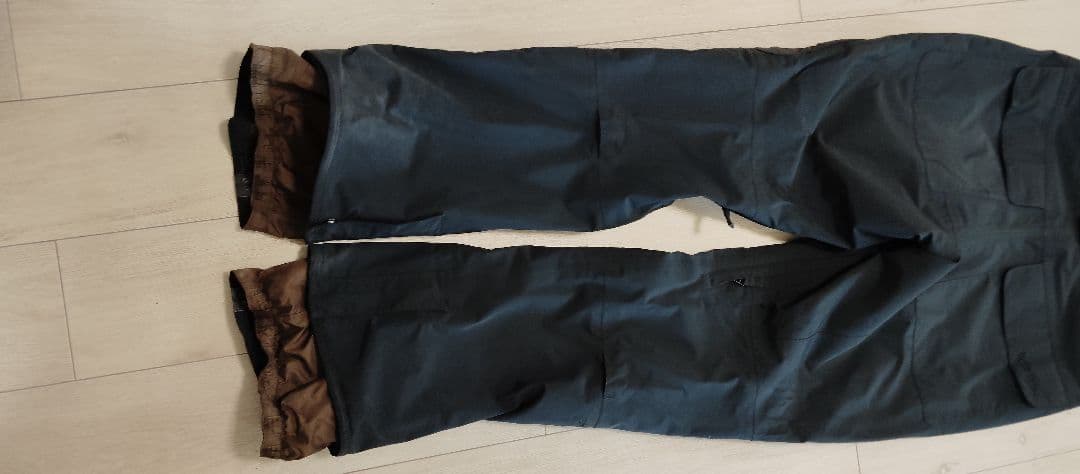BURTON スノーボードパンツ Mサイズ ブラック　GORE-TEX