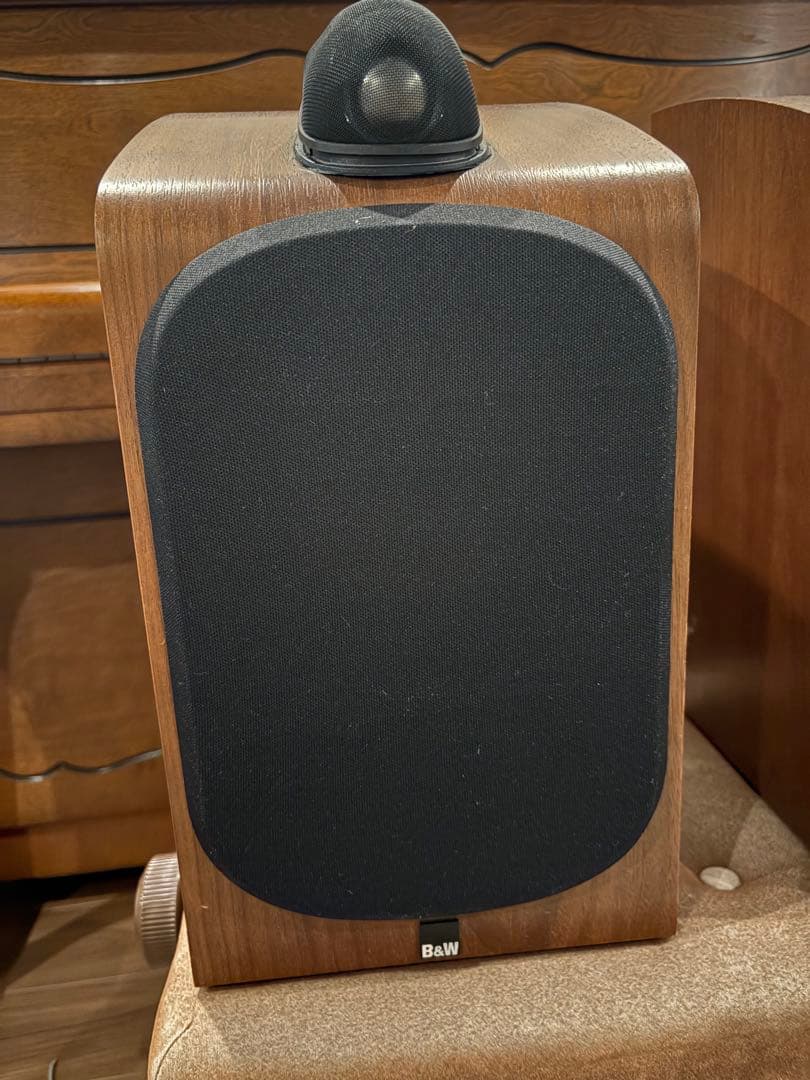 B&W705 スピーカー　Bowers & Wilkins
