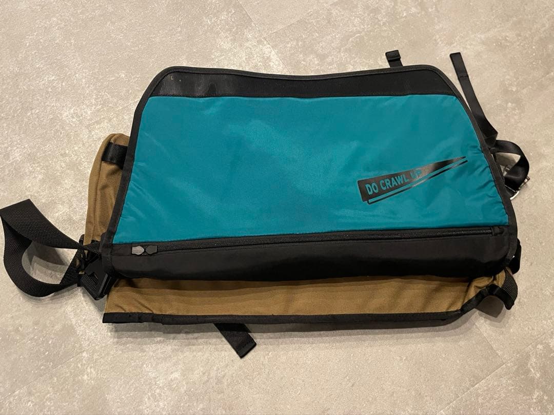 AS2OVメッセンジャーバッグ　キャメル