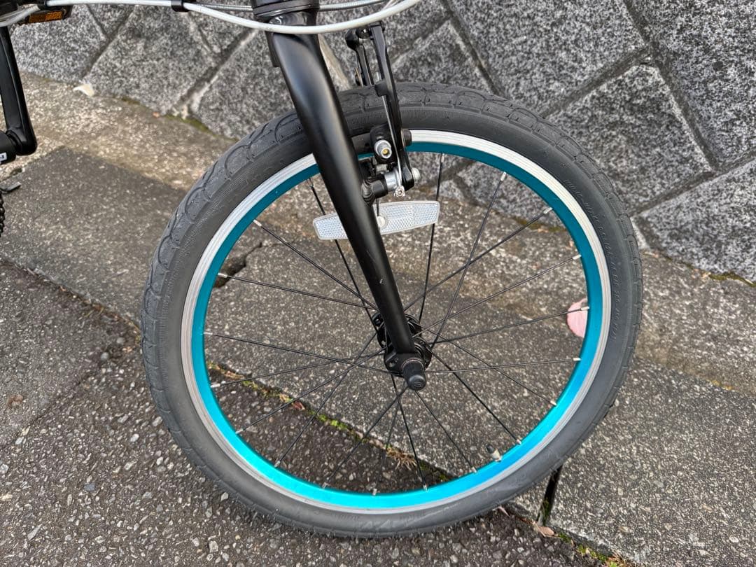 送料込みRENAULT 折りたたみ自転車 ブラック/ターコイズ