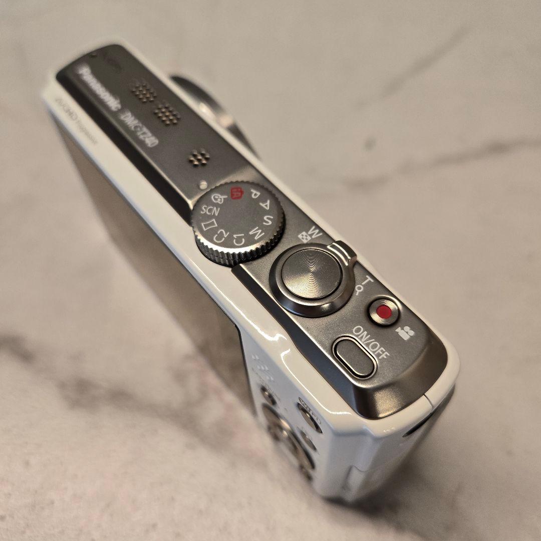 美品　パナソニック LUMIX DMC-TZ40　デジカメ　ルミックス　白