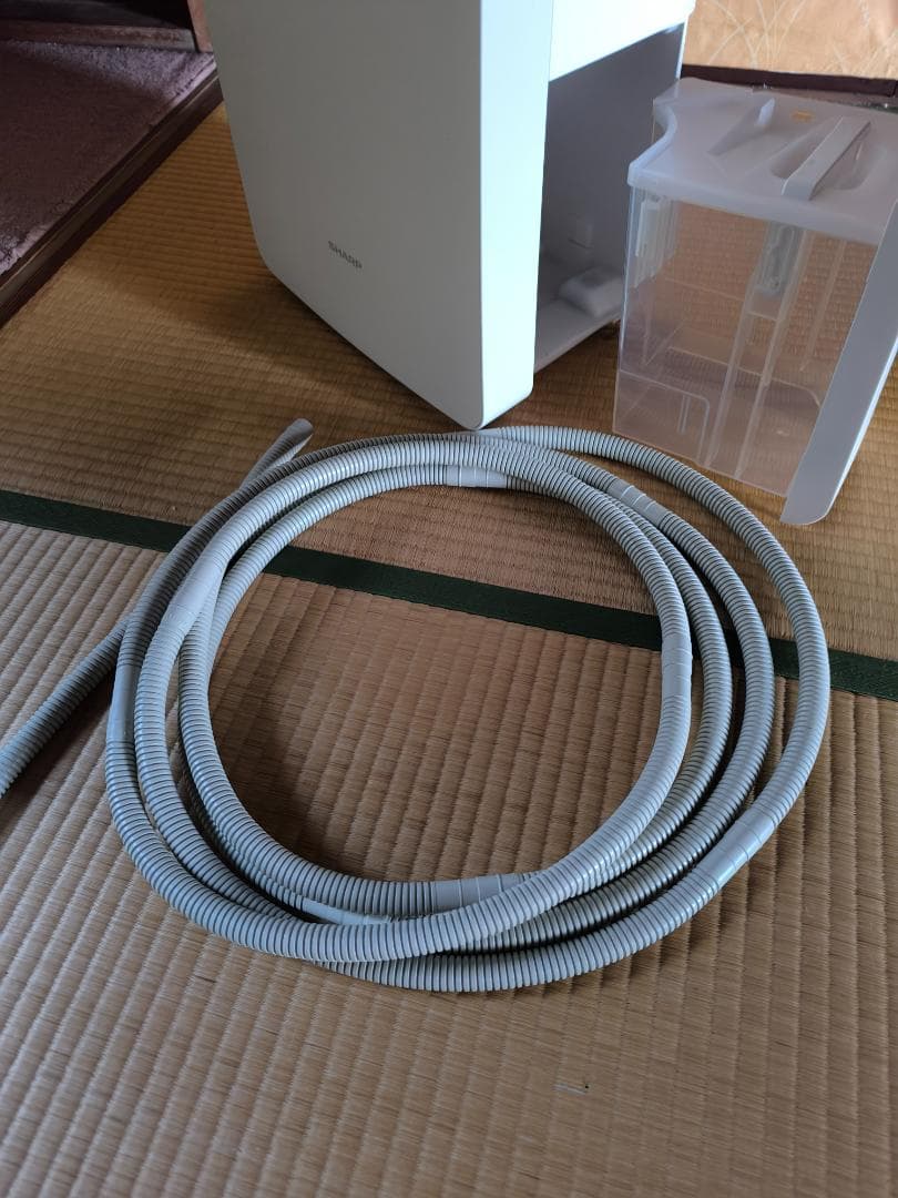 【美品】SHARP シャープ 衣類乾燥除湿機 CV-N120-W 2022年製