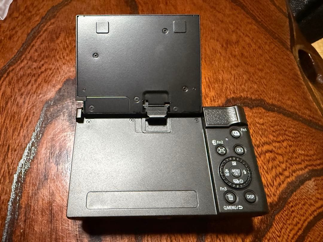 パナソニック LUMIX DC-TZ99 ケース付属