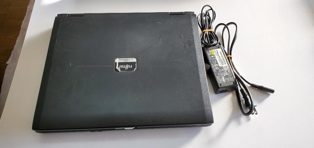 FUJITSU ノートパソコン