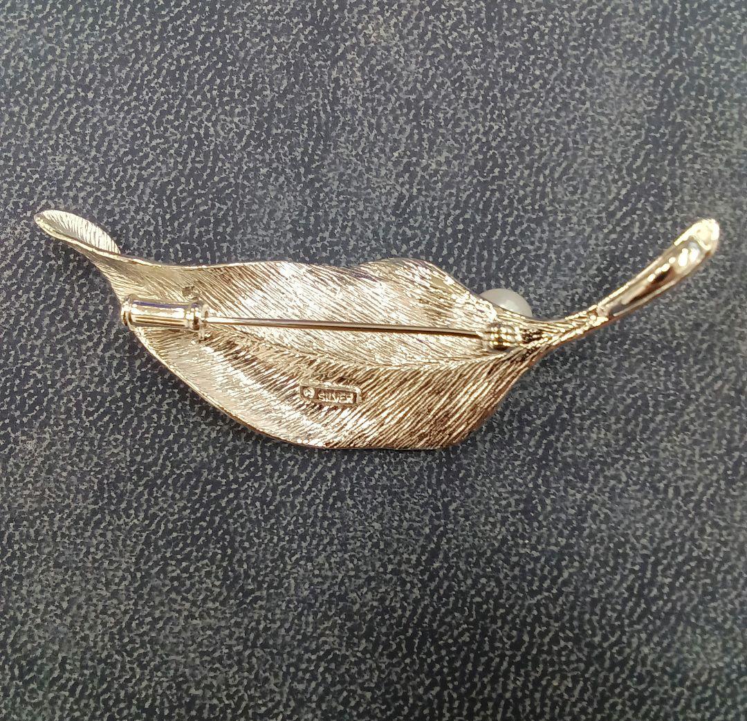 【新品未使用】TASAKI 葉型ブローチ パール付き