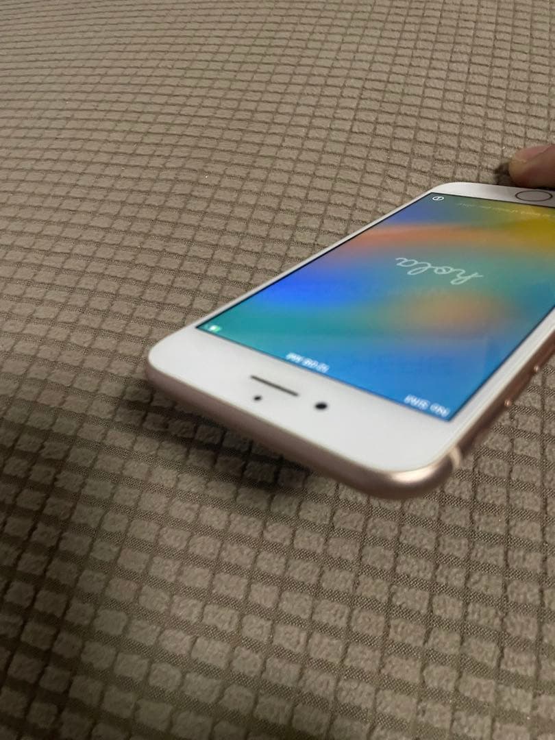 Apple iPhone 8 64GB SIMフリー　ケース&フイルム（新品）付