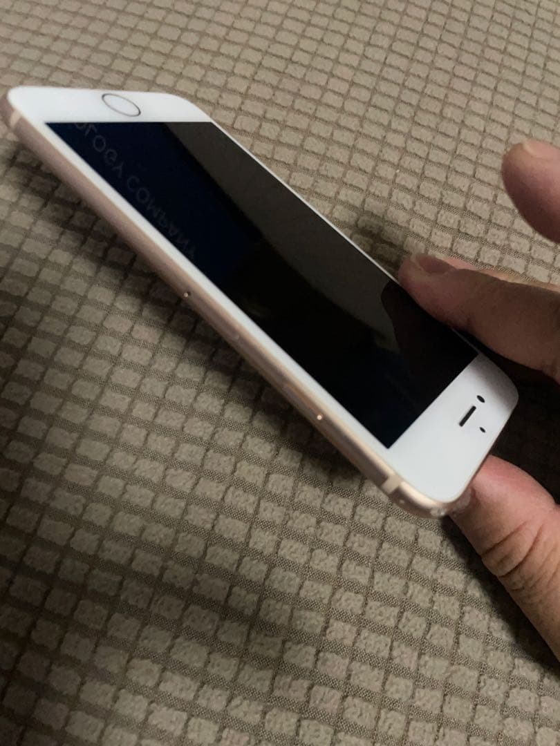 Apple iPhone 8 64GB SIMフリー　ケース&フイルム（新品）付