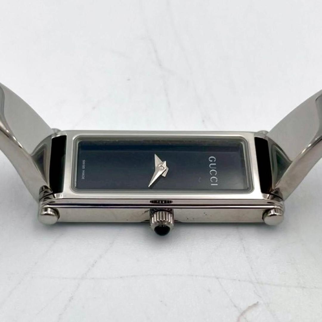 462 グッチ 1500L 腕時計 ブラック文字盤 バングルウォッチ スクエア