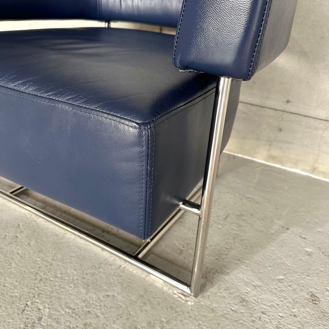 合皮クラブチェア◎ モダンデザインラウンジチェア／低座面／店舗・サロン・書斎