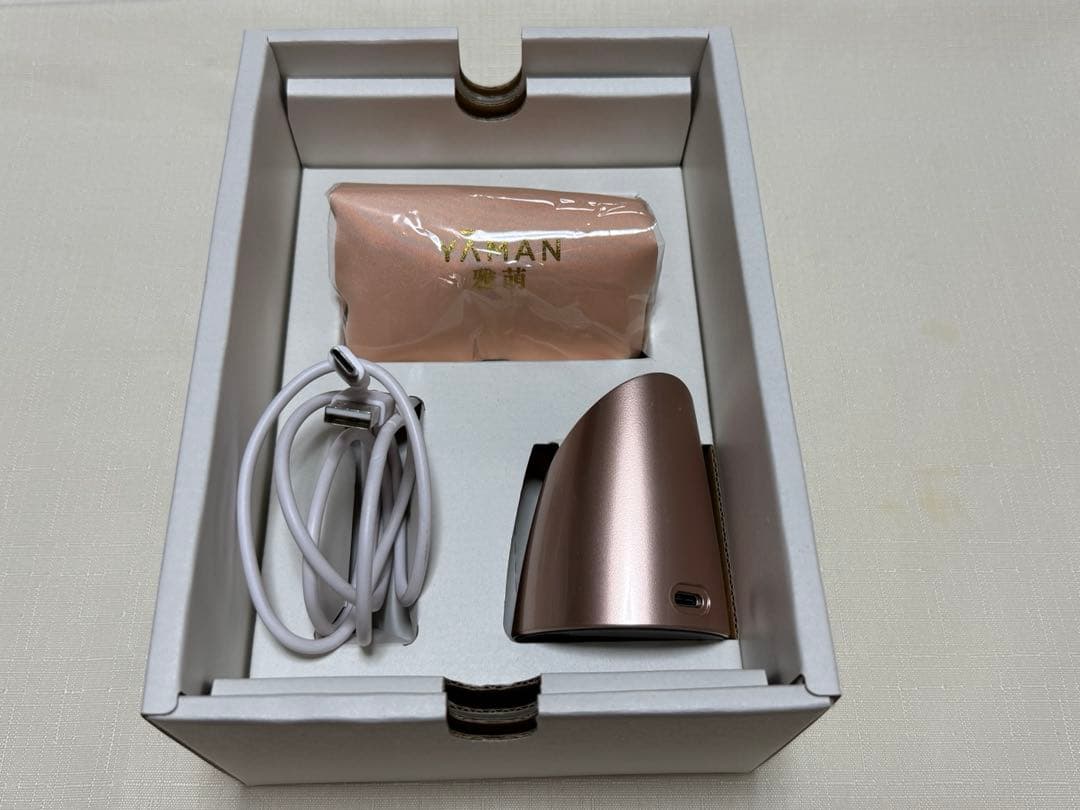 【美品】YA-MAN（ヤーマン） 美顔器 フォトプラスシャイニー