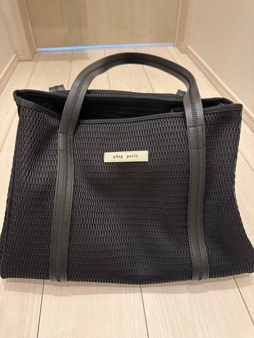 【美品】qbag paris ネスト L zip ブラック