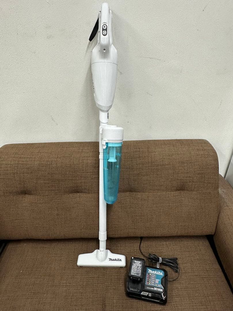 ② マキタ CL108FD サイクロン付 掃除機 充電式