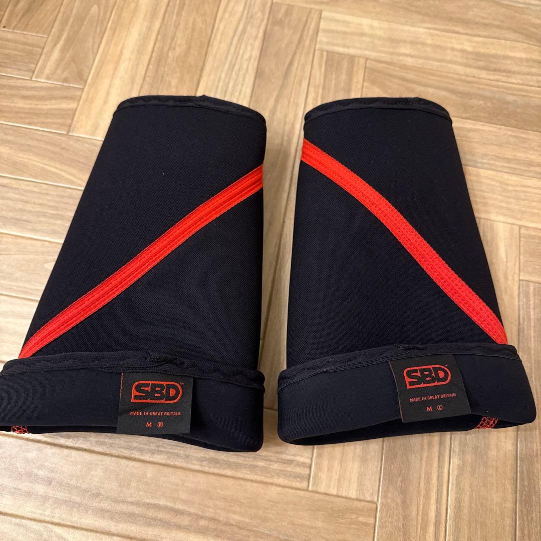 【値下げします❗️】SBD ニースリーブ　サイズM 黒/赤