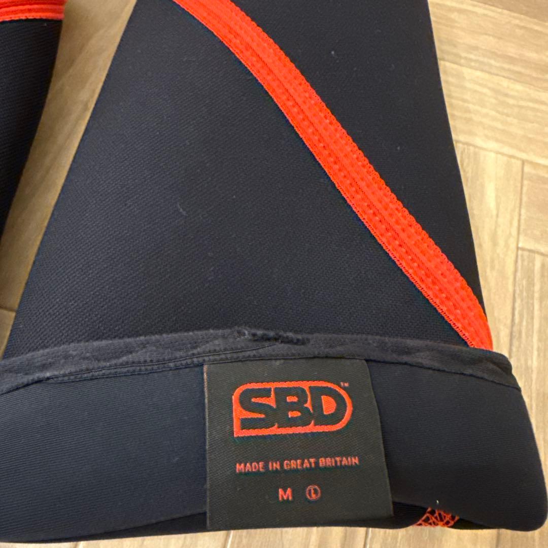 【値下げします❗️】SBD ニースリーブ　サイズM 黒/赤