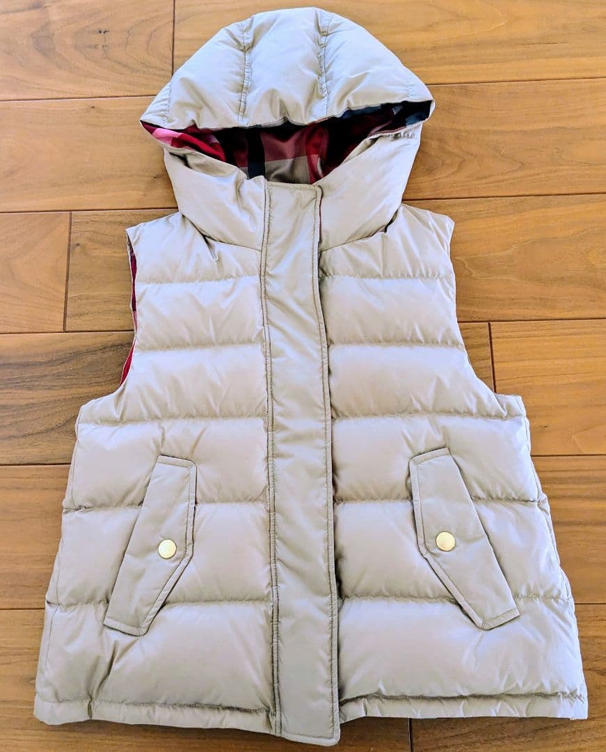 みえこ様　ブルーレーベル　ベージュ ダウンベスト フード付き　リバーシブル
